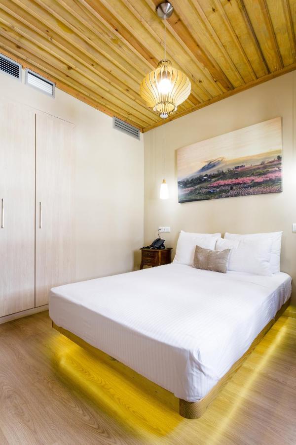 Blossom Rooms & Suite 韦里亚 外观 照片
